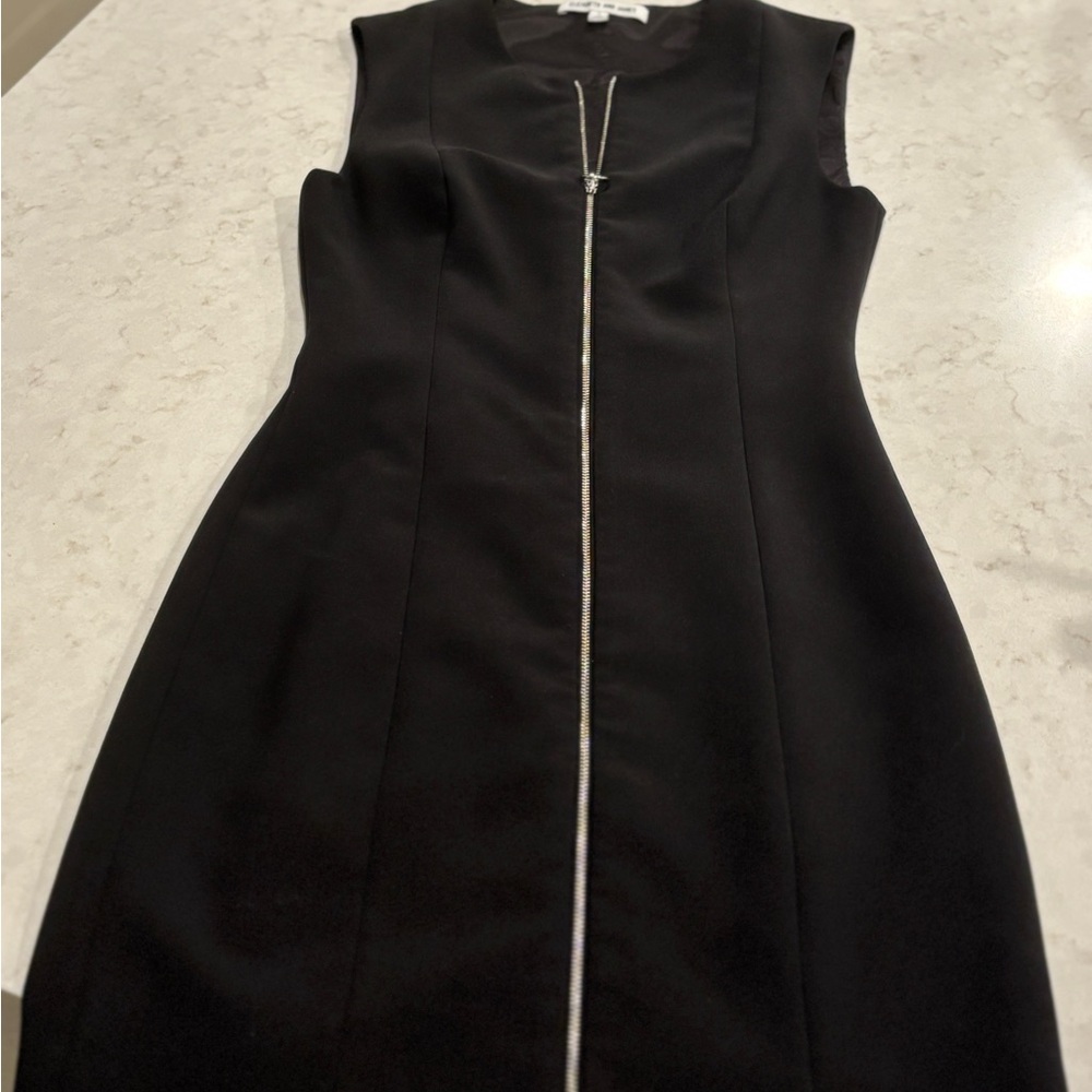 Elizabeth and James Black Zip Front Dress SZ 2 Structured Mini Dress Like New